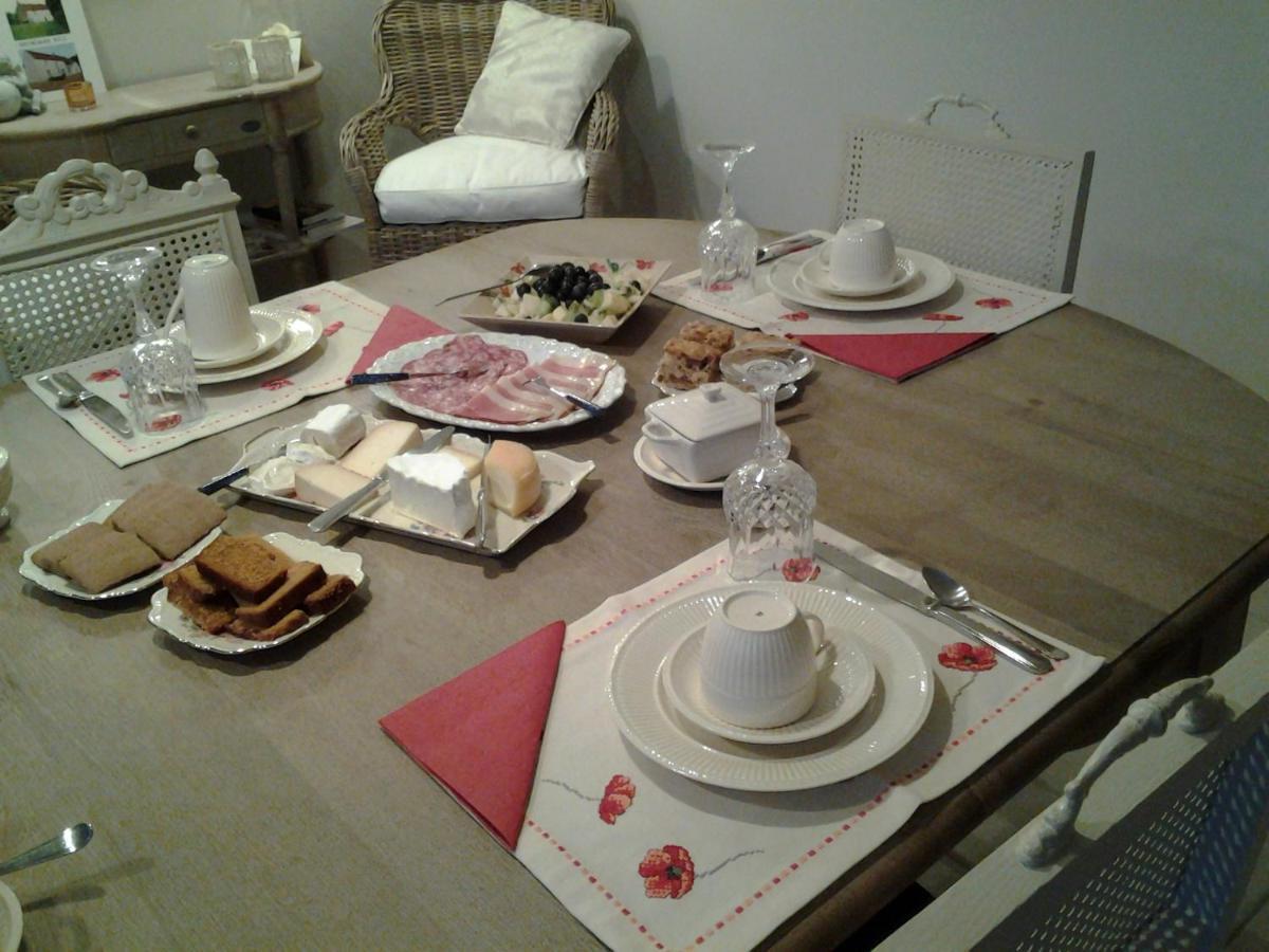 Le Repos Coquelicot Bed & Breakfast Montillot Exterior photo