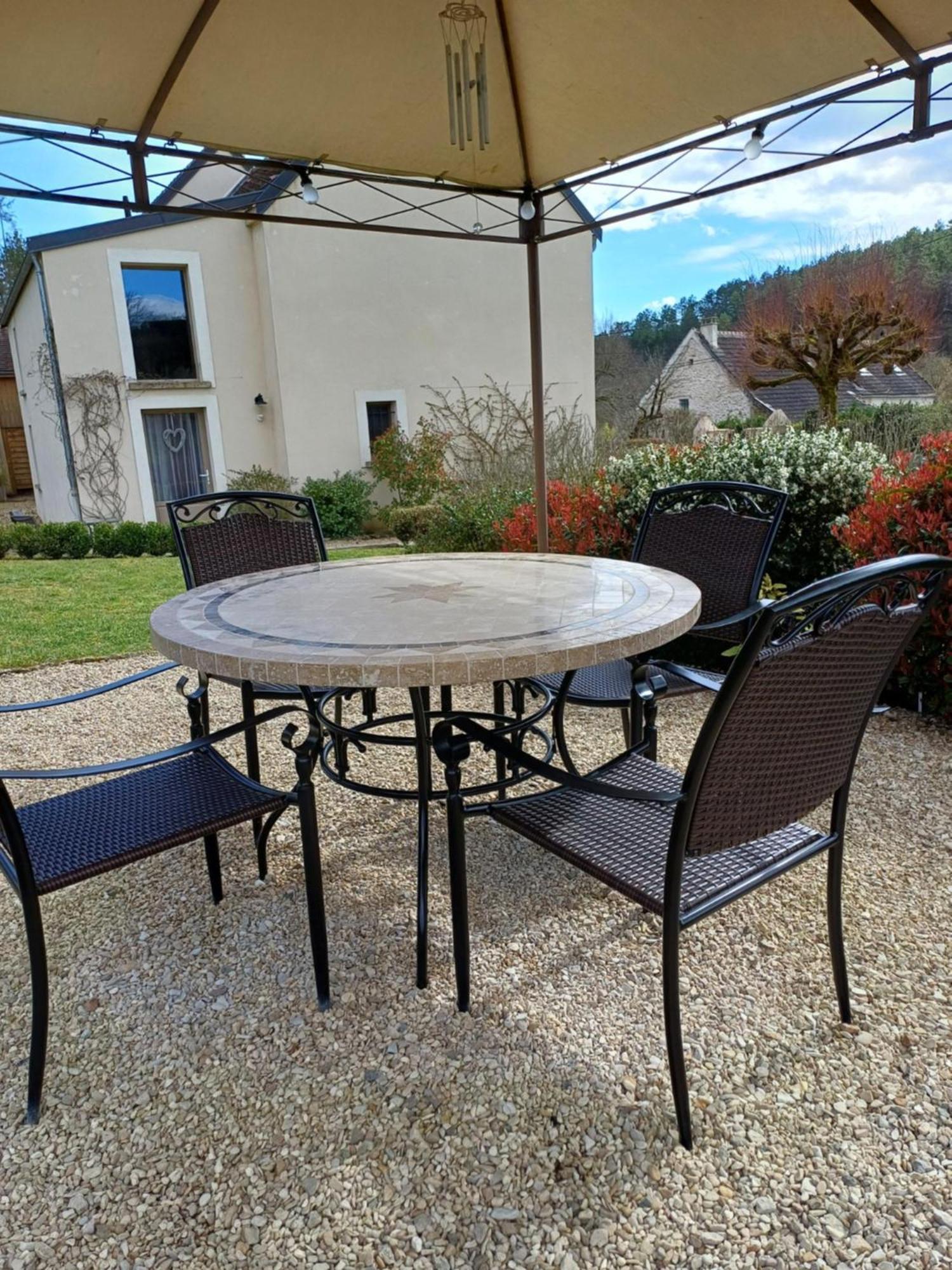 Le Repos Coquelicot Bed & Breakfast Montillot Exterior photo