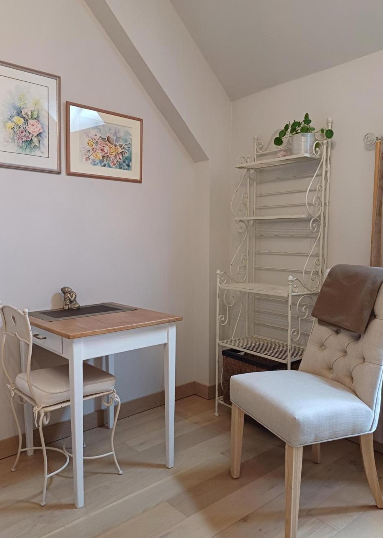 Le Repos Coquelicot Bed & Breakfast Montillot Exterior photo