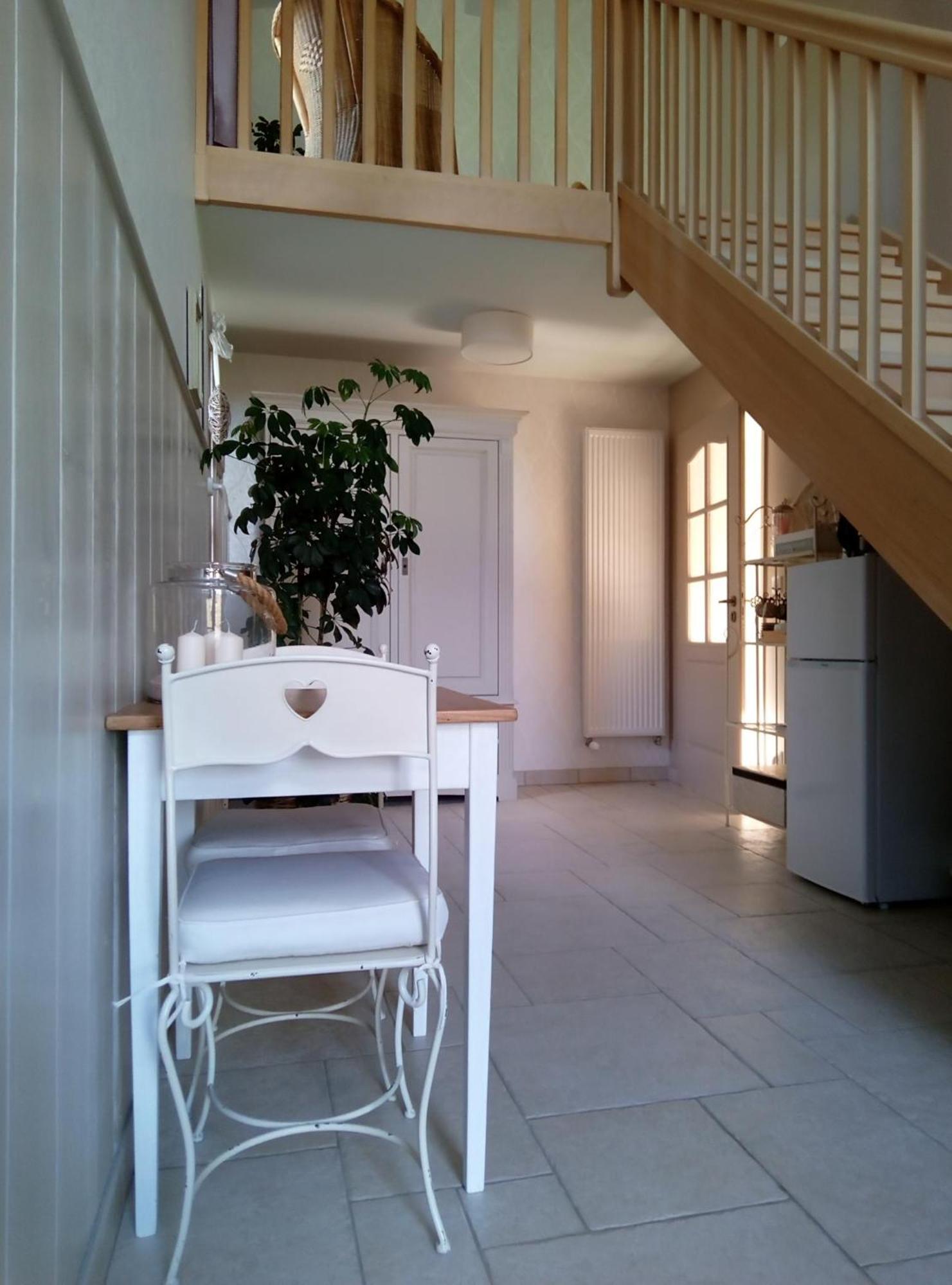 Le Repos Coquelicot Bed & Breakfast Montillot Exterior photo