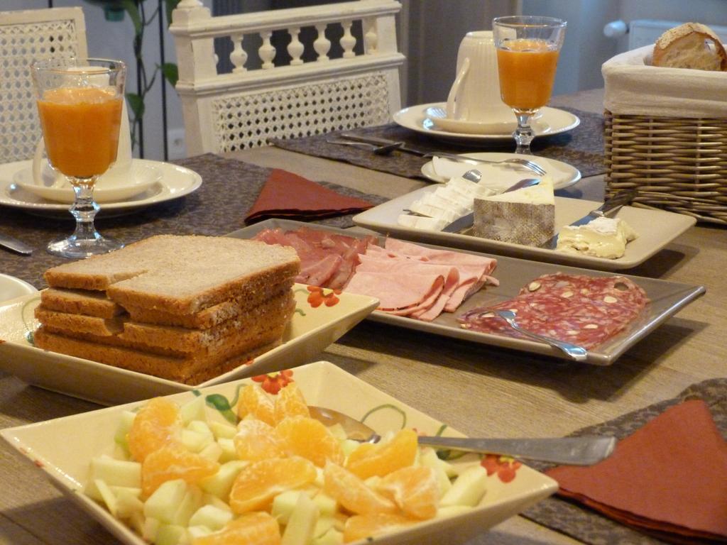 Le Repos Coquelicot Bed & Breakfast Montillot Exterior photo